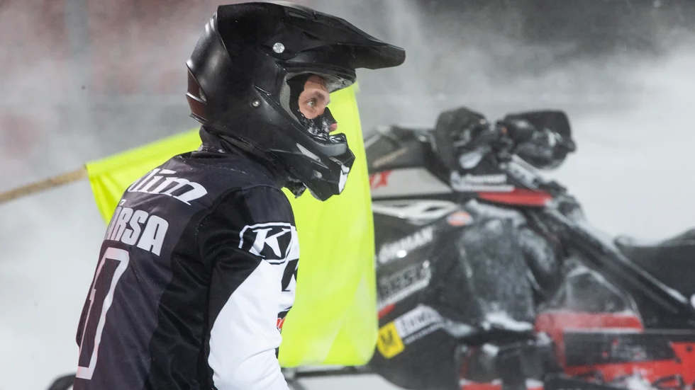 Petter Nårsa bröt finalen efter fem varv.