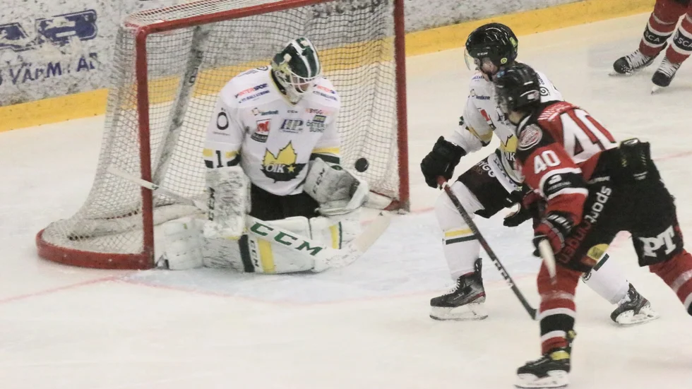 Magnus Isaksson gjorde två mål när Piteå Hockey vann mot Östersund. Det var blandad tur och skicklighet. (Arkivbild)