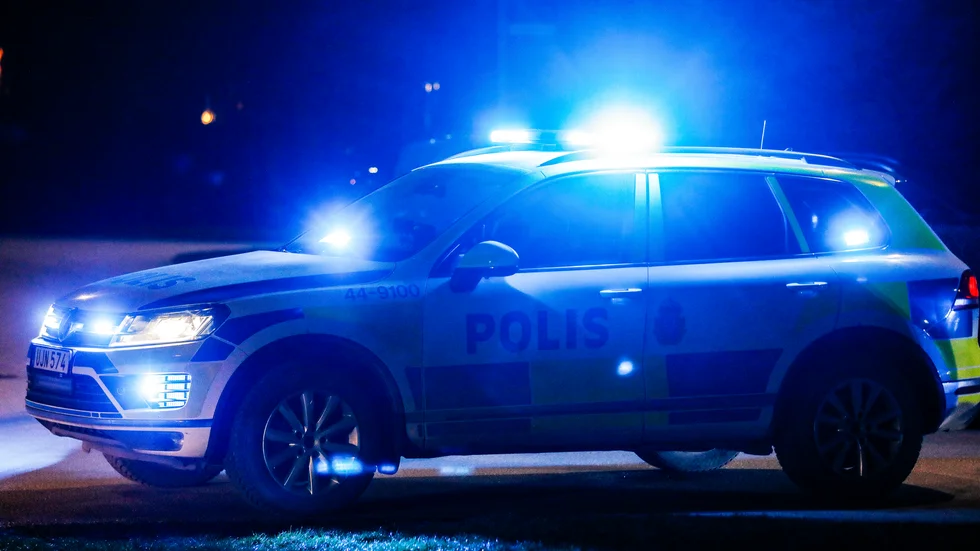 Polisen genomförde under torsdagskvällen husrannsakan i en bostad i Visby. 