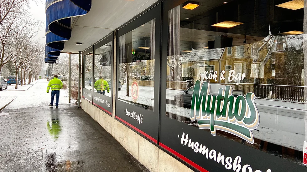 Delfis har blivit Mythos. Nu finns det återigen en restaurang i lokalerna på Folkegatan.