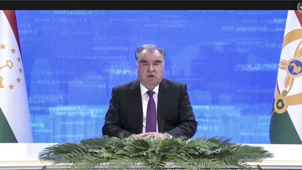 Tadzjikistans president Emomalii Rahmon under sitt förinspelade videotal vid FN:s generalförsamling den 22 september. Arkivbild.