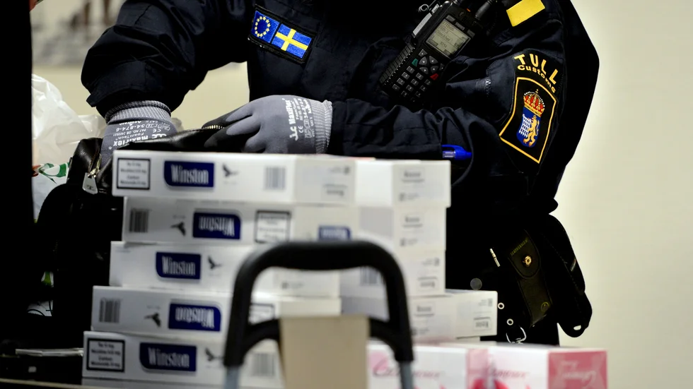 Tullen på Arlanda ertappade Katrineholmaren med en stor mäng tobak och mannen får böter för smuggling. Bilden är tagen i ett annat sammanhang.