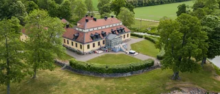 Säteri som låg ute för 375 miljoner har sålts av mäklare från Östergötland