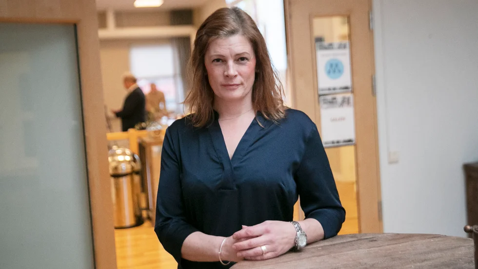 Vi har haft ett flertal möten som gruppledaren Anna af Sillén har kallat till, men vi har inte kommit fram till någon lösning. Den enda lösningen ifrån vår sida är hennes avgång, skriver Maija Söderberg (M).