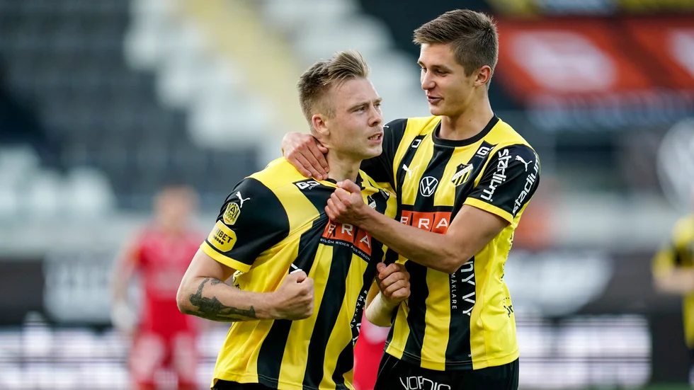 Det blir inga fler måljubel för Alexander Søderlund (tv) i BK Häcken. Arkivbild.