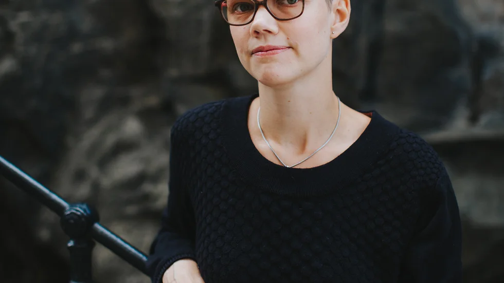 Ylva Karlsson hoppades på att bli klokare av att skriva en bok om hur det är att vara barn och ickebinär. 