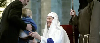Lite pirrigt att spela ängel i julkrubban