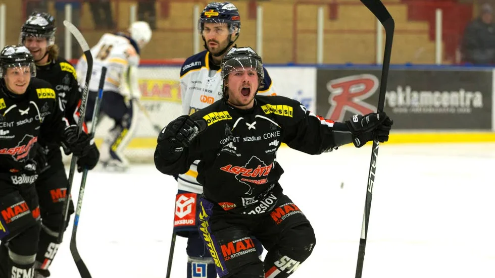 Där satt den. Simon Olsson har längtat efter att göra mål. Mot Sundsvall gjorde han det.