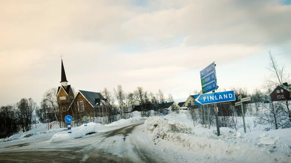 GLESBYGDEN DRABBAD. Att telefonin ofta slås ut i samband med strömavbrott i den östra kommundelen oroar kommunen. Men Post- och telestyrelsen menar att det största ansvaret vilar på operatörerna.