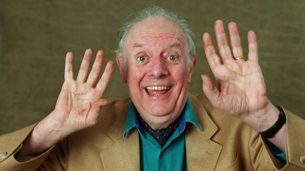 Dario Fo. Har han skrivit manus till Greklandskrisen?