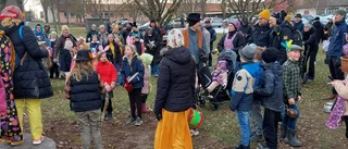 Påskparad i Roma med många deltagare