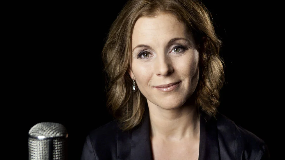 Knä och tå (Helen väljer att göra detta utanför bild).