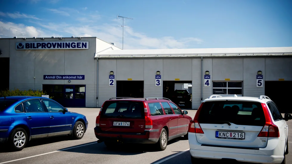 Skribenten tycker att det är en dålig idé att sälja Bilprovningen till tyska ägare.