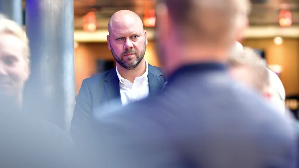 Almtunatränaren Daniel Karlunden var förstås besviken efter Kalmars seger på måndagen, men verkade ändå ta förlusten med viss ro. (Arkivbild)