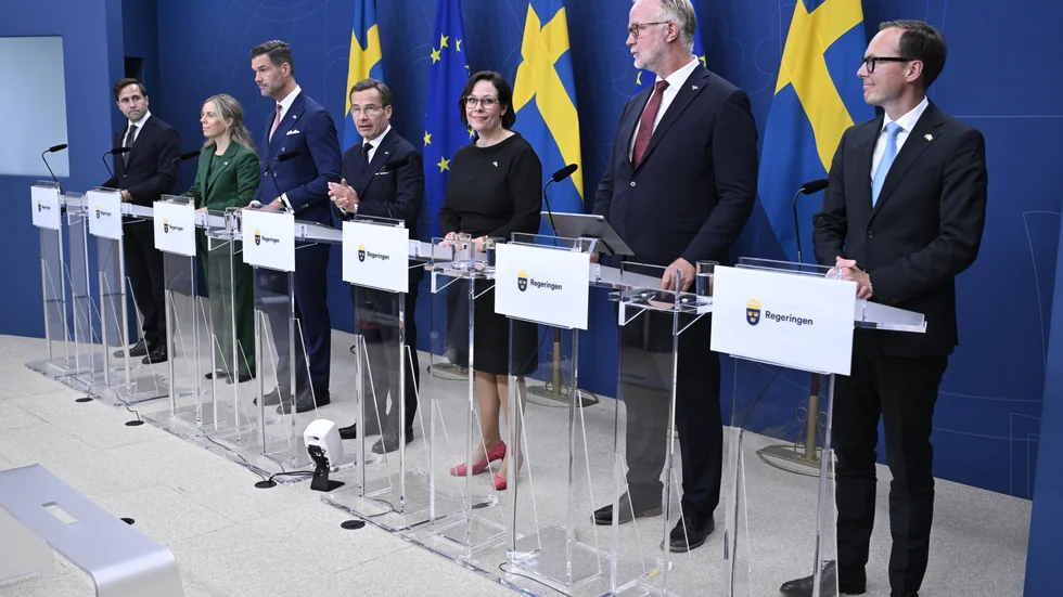Omstuvat i regeringen. Ulf Kristersson har utnämnt sex nya ministrar.