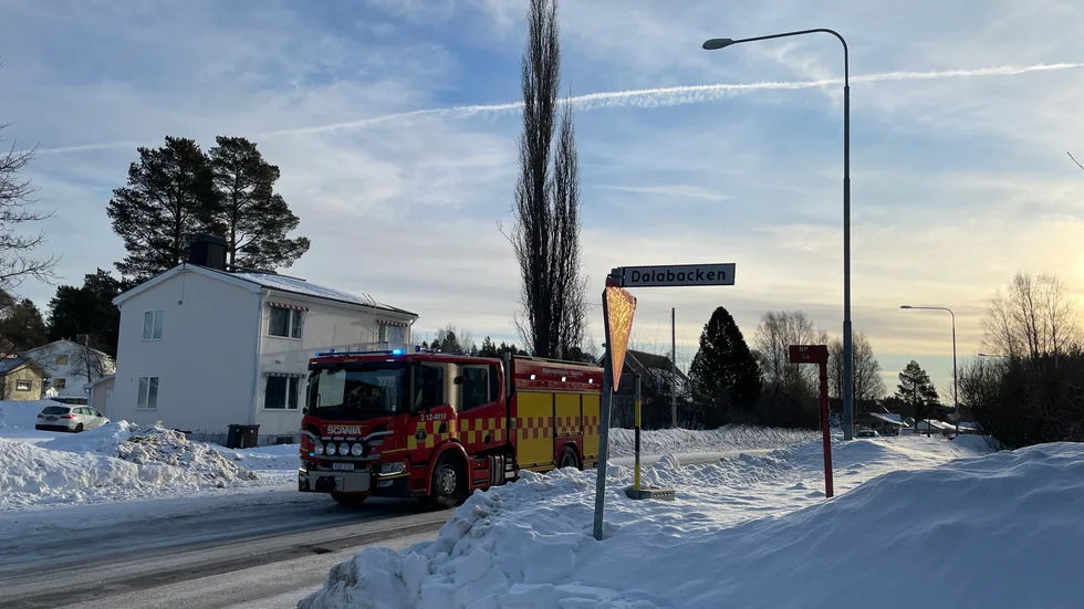 Två personer uppges ha skadats i en trafikolycka på torsdagsmorgonen.