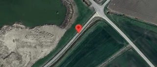 Olycka med en personbil på väg 1058