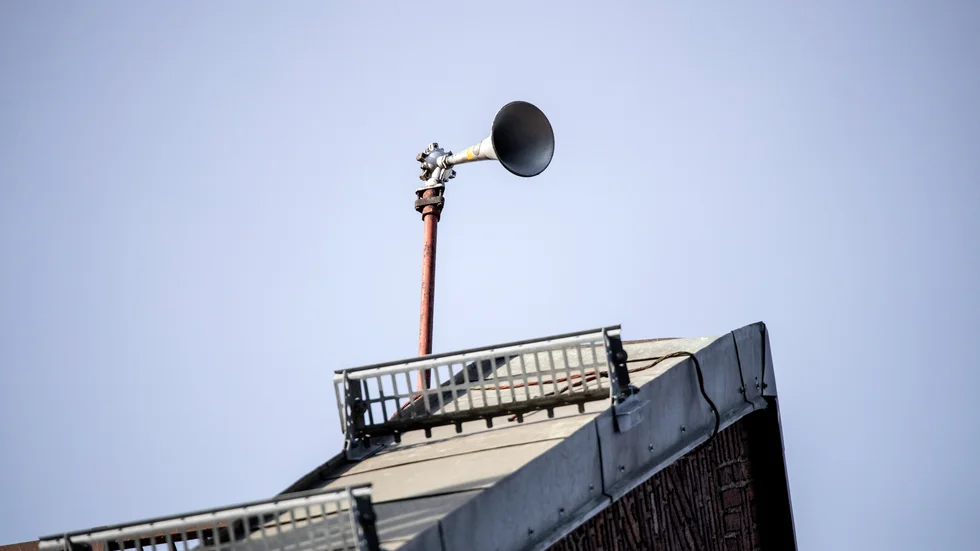 Det finns enligt MSB omkring 4 400 utomhustutor i landet som kan uppmärksamma befolkningen att det finns ett viktigt meddelande till allmänheten.