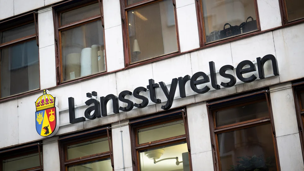 Veckan innan jul omhändertog Länsstyrelsen i Sörmland 30 stycken djur i en bostad strax utanför Katrineholm. På plats möttes myndigheten av vanvårdade djur och stora mängder avföring.