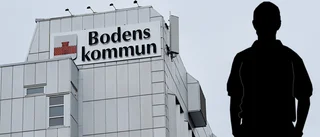 Kommunanställd skickade olämpliga sms till chefen