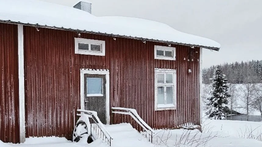 Rivningshotat hus räddades av politikerna.