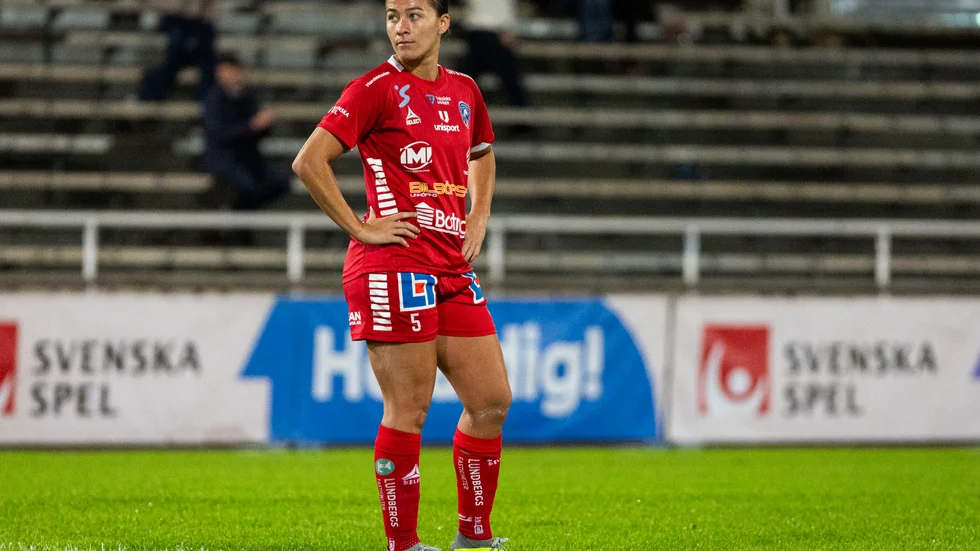 Angela Beard lämnar LFC.