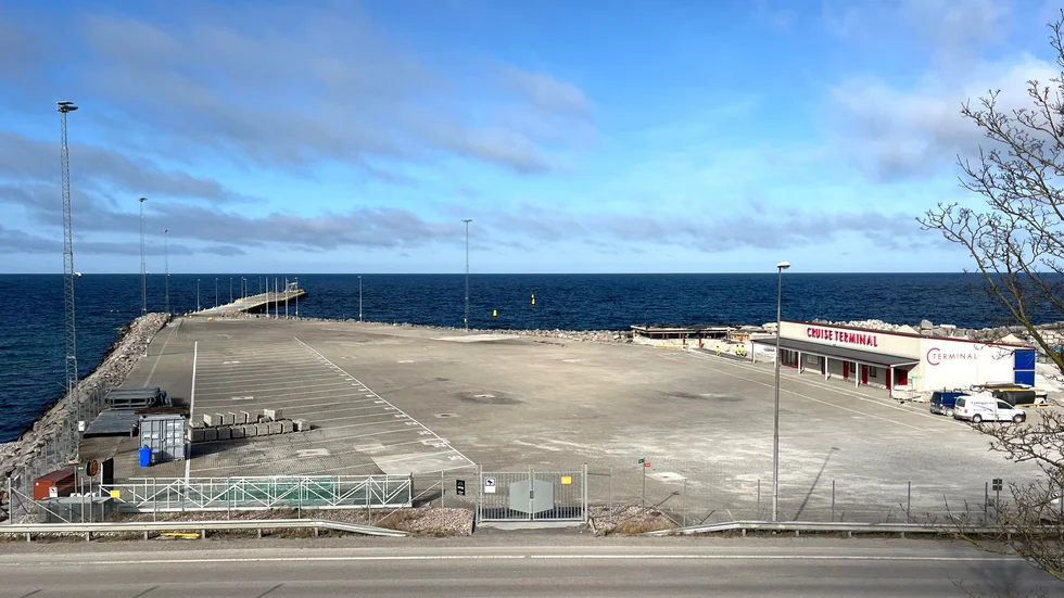 När den nya kryssningskajen i Visby byggdes 2016 och 2017 användes fyllnadsmaterial från Heidelberg materials för att göra den mer stabil. 