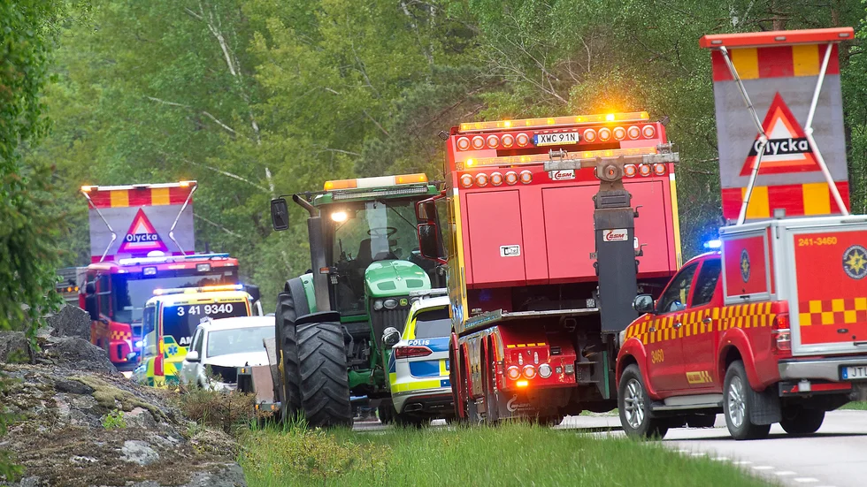 Den åldrige mannen nickade till precis när han en dag i maj i år körde ikapp en traktor på väg 219. Han körde in i den bakifrån men ingen skadades i kollisionen.