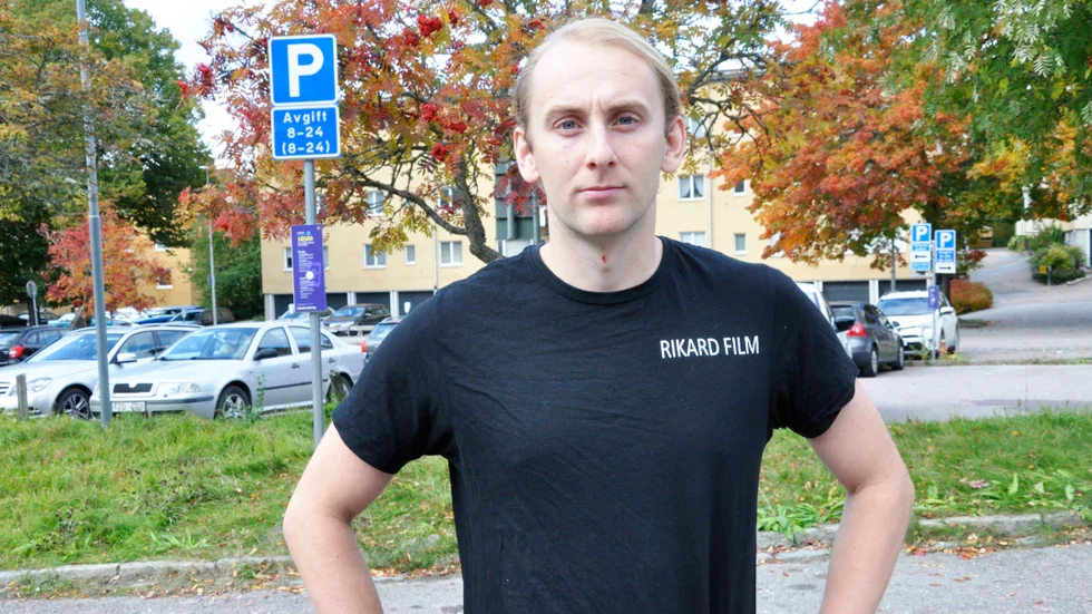 Rikard Hällberg upprörs över de nya parkeringsavgifterna i Eriksberg.