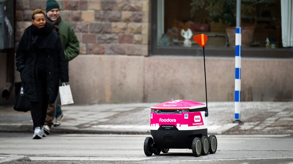 De självgående robotarna får röra sig på trottoarer och gångvägar.