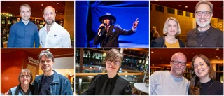 Recension och bildextra: Poesins egen rockstjärna drog fullt hus
