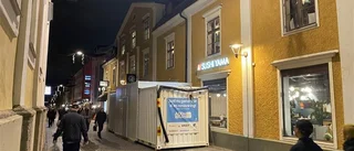 SVARET: Därför står den stora containern mitt på Platensgatan