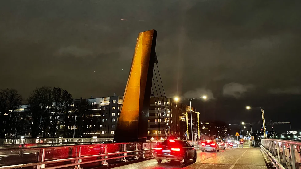 Den 25 november inleddes den 16 dagar långa kampanj för att uppmärksamma mäns våld mot kvinnor. Dagen kallas Orange day, och tullgarsbron lös därför upp i färgen.