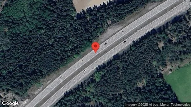 Ett körfält blockerat på grund av stillastående fordon på E4