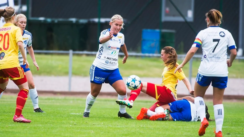 Hanna Friberg i IFK Nyköping ser fram emot att serien drar i gång - och det med ett derby mot IK Tun.