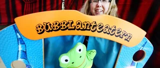 En vagn som bubblar av berättelser