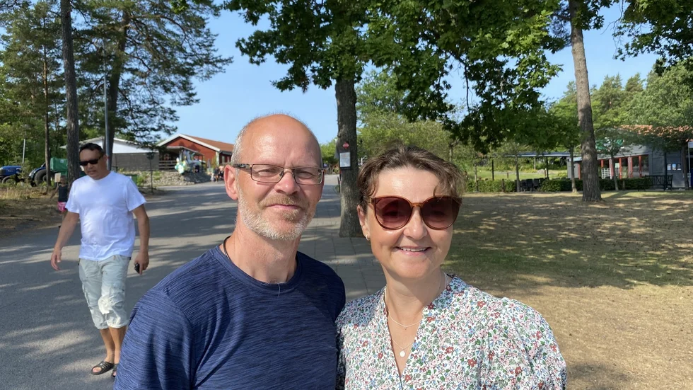 Stein och Gro Eikevik Rue från Sogndal i Norge njöt av det varma vädret vid besöker i Västervik.