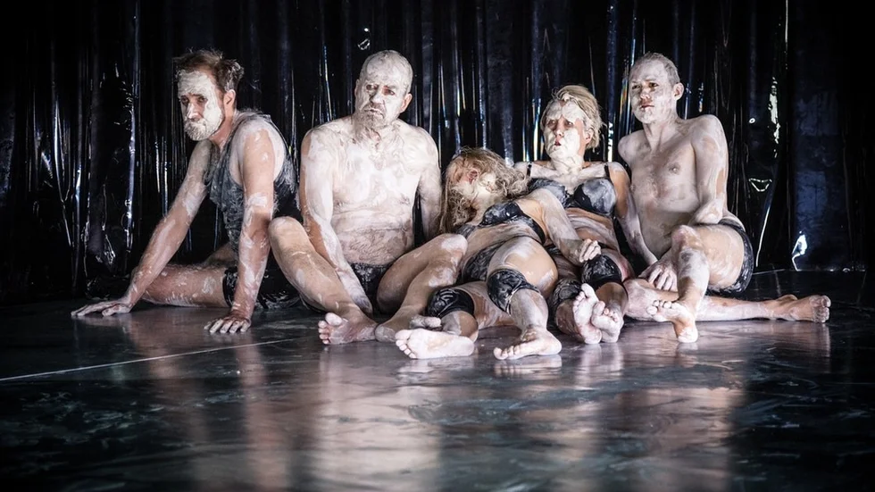 Andreas Kundler, Lennart Jähkel, Ann-Sofie Rase, Cecilia Nilsson och Daniel Nyström i Århundradets kärlekskrig av Ebba Witt-Brattström i dramatisering av Nora Nilsson.