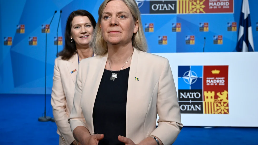 Sveriges utrikesminister Ann Linde och statsminister Magdalena Andersson vid Natotoppmötet i Madrid.