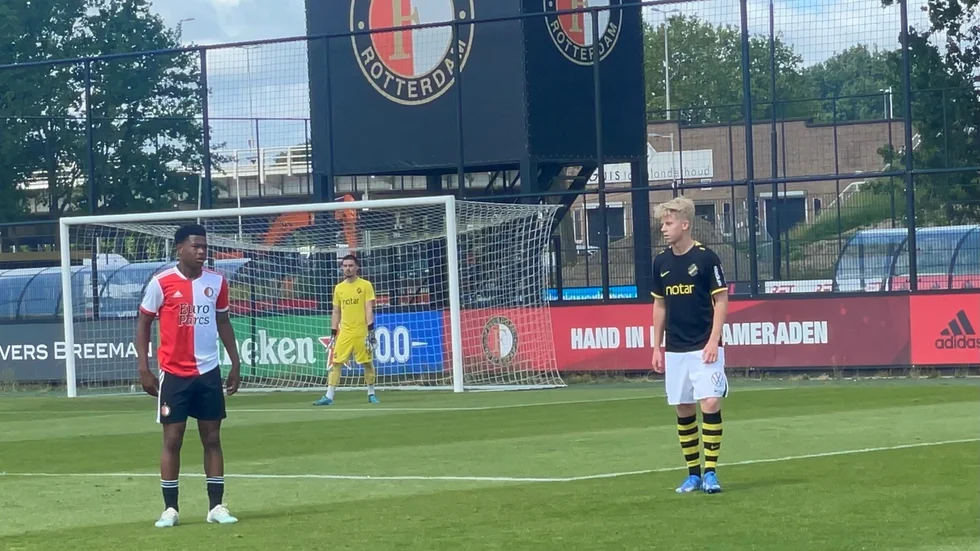 Måns Petersson var med på ett matchläger i Holland och ställdes mot storlaget Feyenoord.