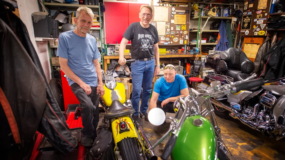 Hasse Klevstig, Thord Jonsson och Per Backberg alla medlemmar i Iron Horse har jobbat hårt inför helgens Mc Show.