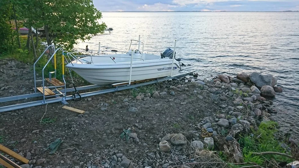 Båten försvann i förra veckan. Ägaren hoppas nu att någon ska känna igen den.