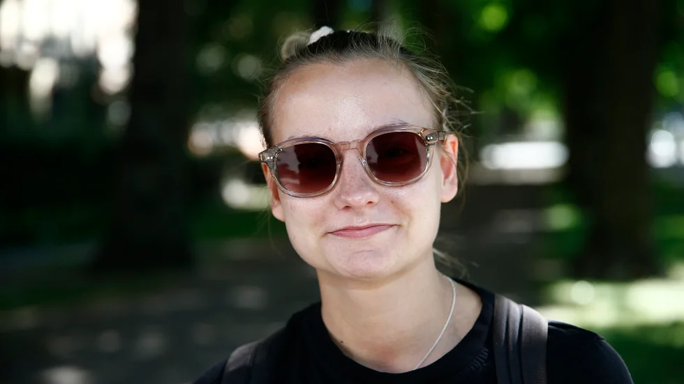Anna Mazoga, 26, Öster: "Jag tycker att det är en fördel att man på så sätt kan fånga de som gör något dumt. Det är svårt att se något negativt med det. Jag känner mig dock ganska trygg i Norrköping."