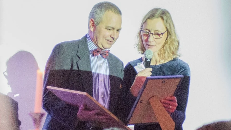 Patrick Le Fevre från Powerbox tog emot priset årets innovatör. Anna Sandklef agerade prisutdelare.