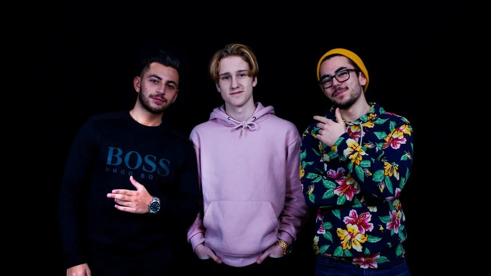 Nyköpingsbandet Första Utkastet består av Izak Majbour, Oskar Tarkpea och Benjamin Majbour.