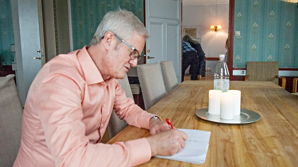 10,3 procent arbetslösa jämfört med 6,9 procent i hela riket. Oxelösund ligger efter trots att det går år rätt håll. Näringslivsansvarige Hans Rainer tror att ökad utbildningsnivå och mer nyföretagande kan vara ett par sätt att möta framtiden.