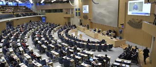 Alla partier har representanter som begår brott