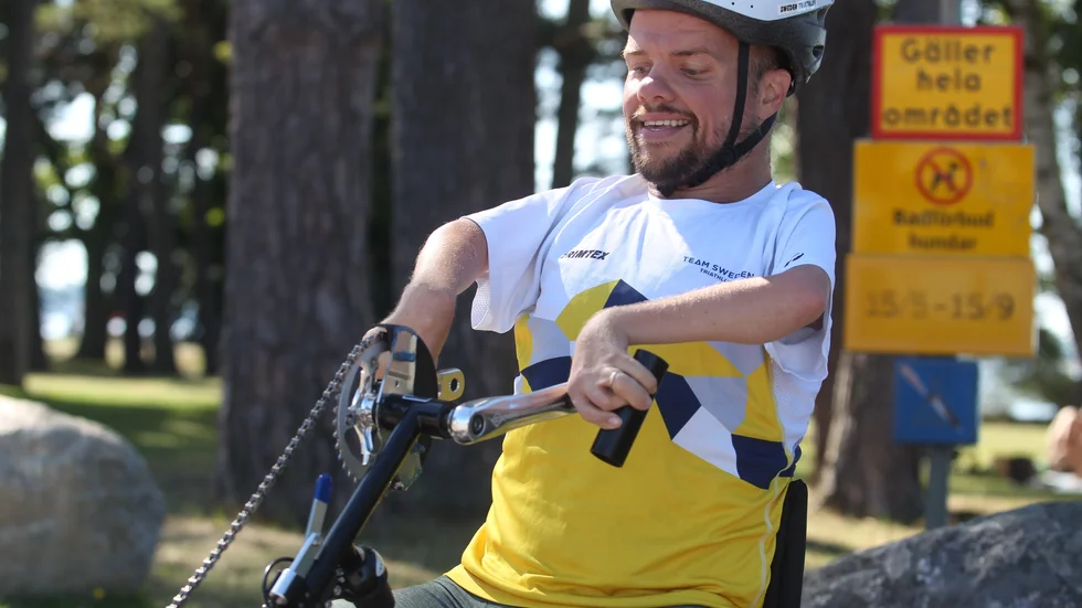 Mikael Fredriksson har tagit medaljer i såväl Paralympics som i VM och EM. Tillsammans med Camilla Oldberg är han projekt ledare för Triathlon för alla.