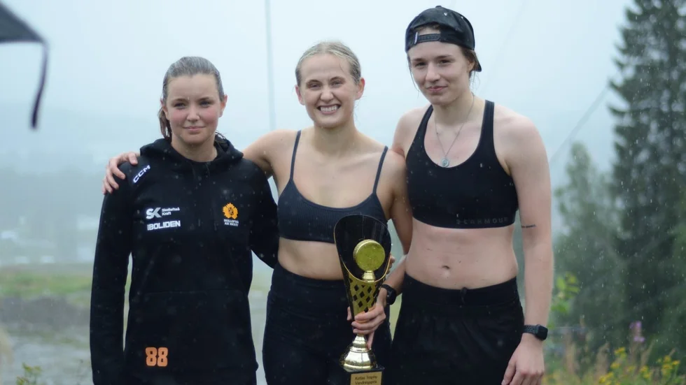 Från vänster: Tvåan Malou Berggren, ettan Amanda Brännström och trean Mirandra Dahlgren.