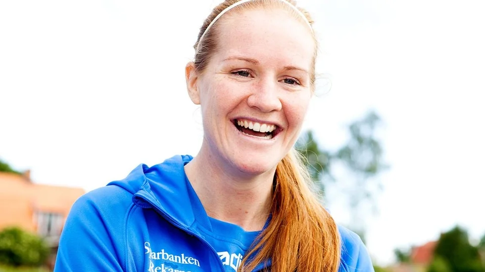 Vaila Barsley tar över som ny tränare i Eskilstuna United.